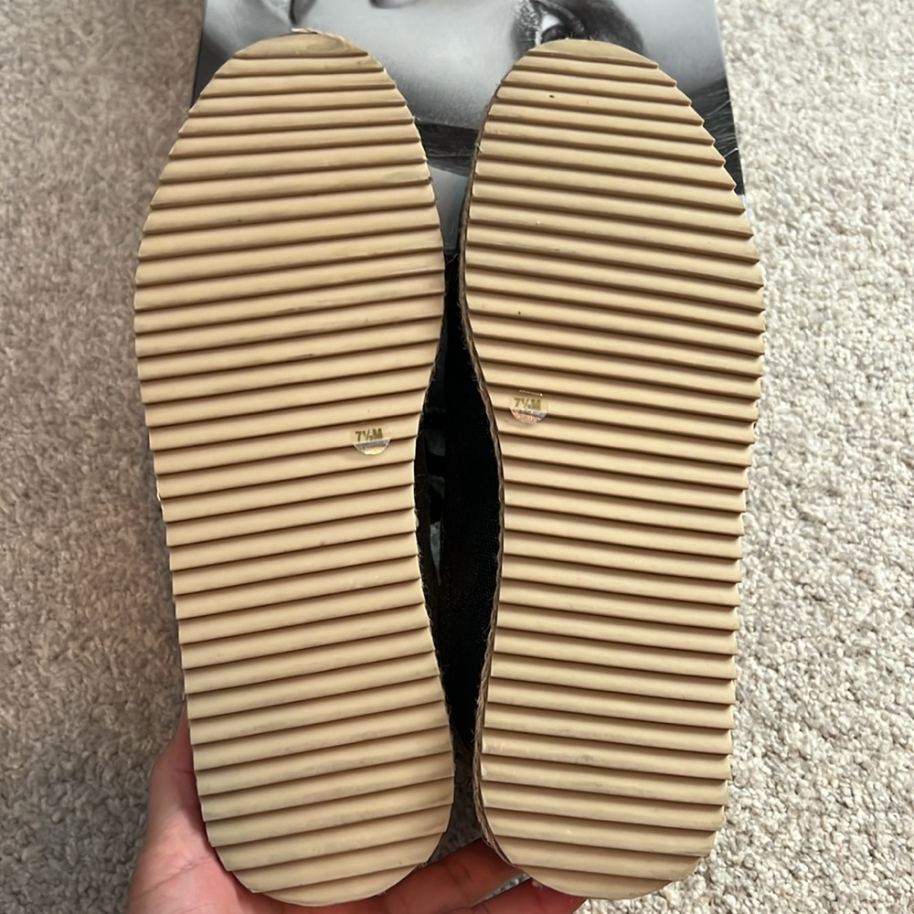Jennifer Lopez Espadrille Sneakers NIB - Picture 7 of 7
